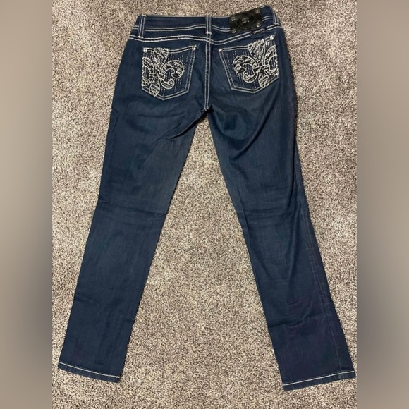Miss Me jeans- sizes 25-28, & 30 - Picture 12 of 14